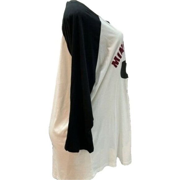 Disney +4 White/Black Minnie Mouse Headshot Graphic 3/4 Raglan Sleeve T-Shirt - Picture 3 of 6